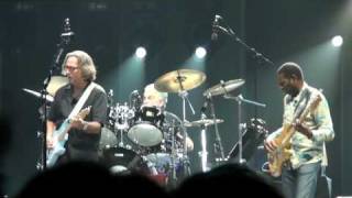 ERIC CLAPTON/STEVE WINWOOD (LOW DOWN) 18/5/2010 LG Arena