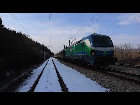 Бърз влак 3623 София-Бургас с локомотив "Цар Самуил" 80 049 дефилира на ЖП гара Макоцево...