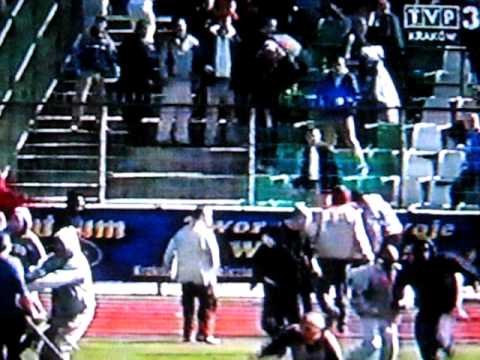 Wisła II - Hutnik 1-0 walkower 0-3 zadyma