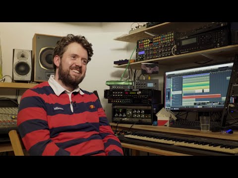 Tech Talk: Lauer and his love for vintage gear (Electronic Beats TV)