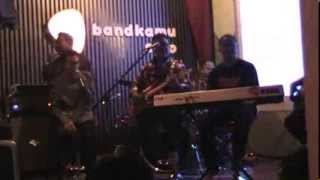 Download lagu Segudang Cinta - HaKa bandkamu FT Edwin Nuansa mp3 Download lagu Segudang Cinta - HaKa bandkamu FT Edwin Nuansa mp3