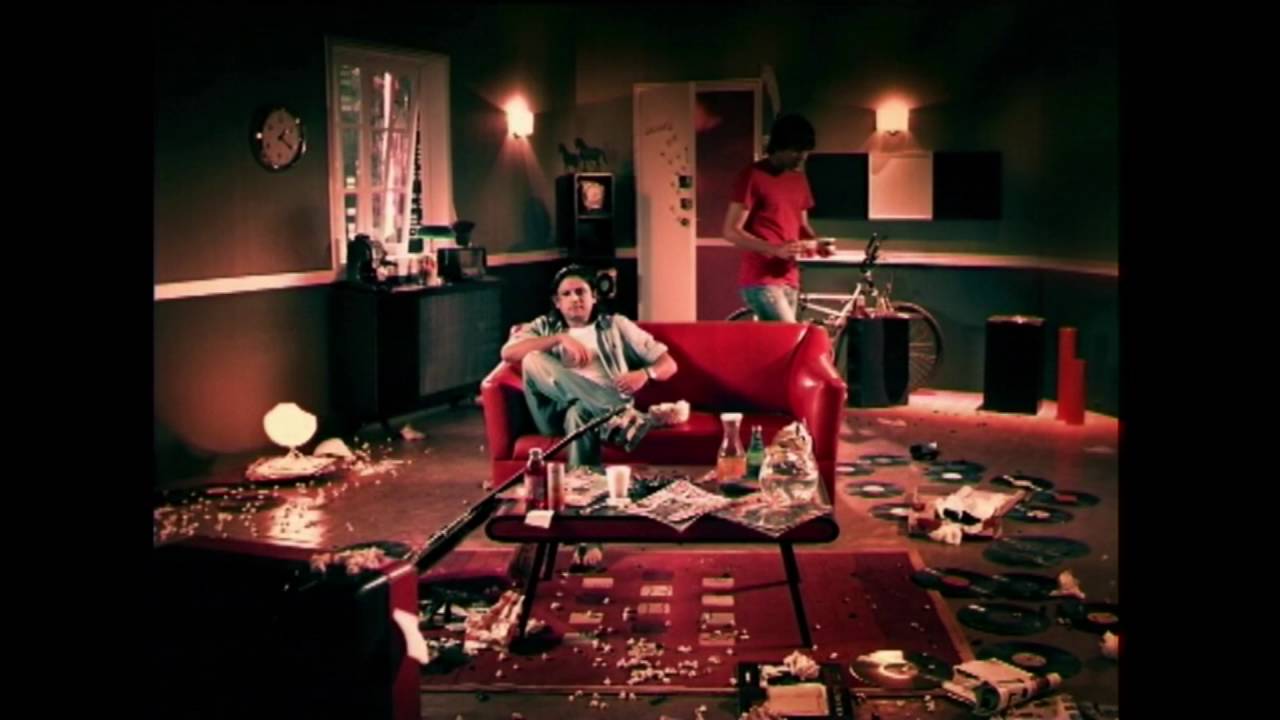 Mera Bichra Yaar Lyrics | Dareeche | Strings, Zoe Viccaji | Bilal Maqsood