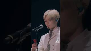 Download lagu SHINEE’S first performance after JONGHYUN’S death 😭😭.#shinee#jonghyun#shorts mp3