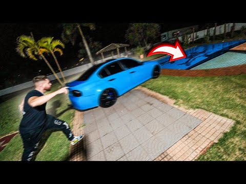 O MOMENTO QUE O PRIMO ESTRANHO DO RENATO JOGA A BMW DO CORONADO NA PISCINA😱😱