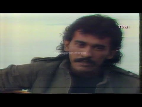 Iwan Fals dkk - Kemesraan (1988) (Original Music Video)