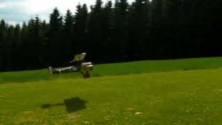 preview picture of video 'De Havilland DH 5 scale 1/5 flying 04 07 2010'