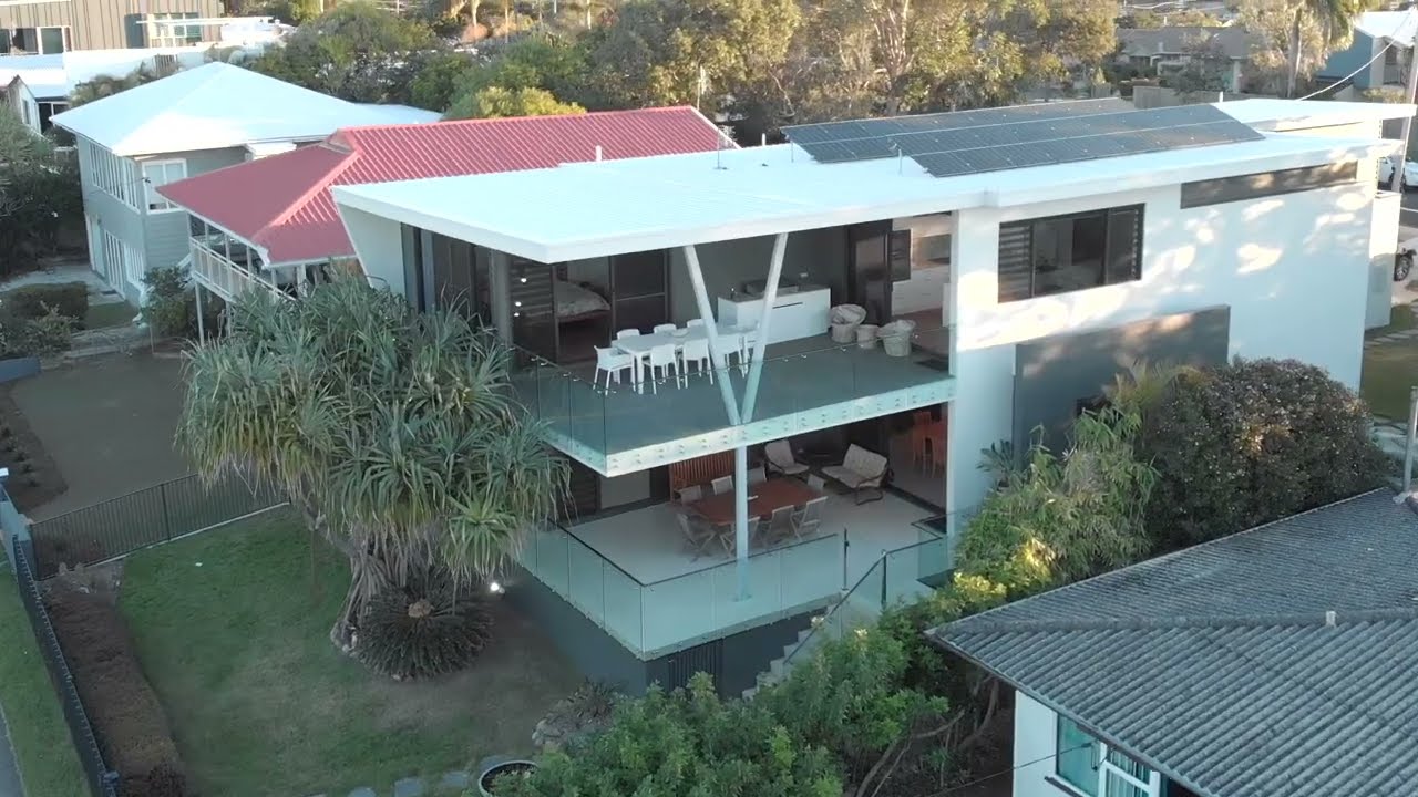 Dicky Beach Residence walk through with designer Tim Christopher