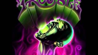 Trouble - 01 - Plastic green Head