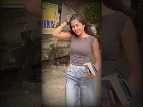 Rajesh Khanna Grand Daughter Naomika Saran 😱 #naomikasaran #rajeshkhanna #akshaykumar #shorts