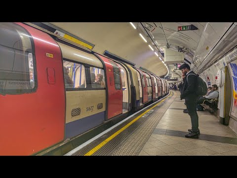 [8K] Original "Mind the Gap" announcement at Embankment Northern line