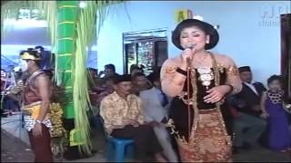 Download lagu SANGKURIANG LANGGAM   Nyidam Sari Slendro   Indri & Gareng HD mp3