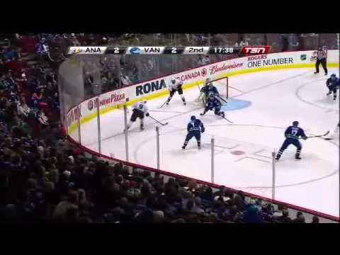 Vancouver Canucks vs. Anaheim Ducks 4/3/2012