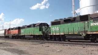 preview picture of video 'BNSF Bayard Local with caboose [HD]'