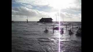 preview picture of video 'Bellport Dock- The first high tide after Sandy.'
