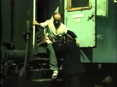 Ovo malo duse - scena-otoman