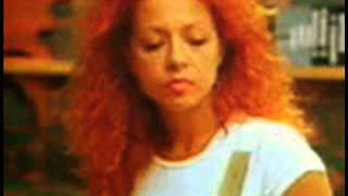Se Fué Music Video