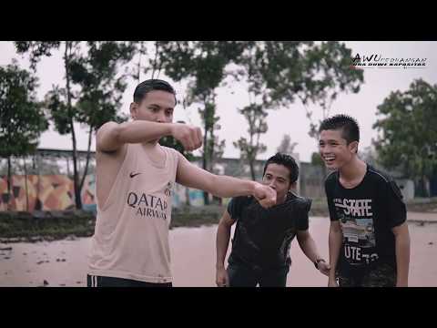 ide-gila-tukang-traktor-awu-pedangan