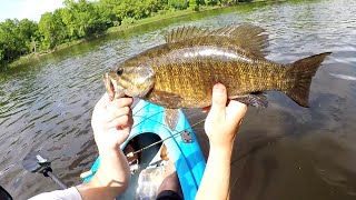 SO MANY BIG FISH! Kayak Fishing Smallmouth Bass on Upper Mississippi River "Land of The GIANTS"