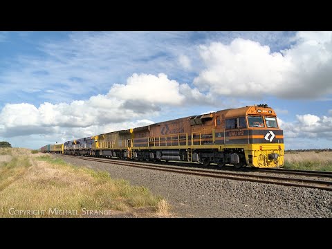 Aurizon 7MP1 / TGE Container Train With Five Locomotives & Two Crew Cars (14/10/2023) - PoathTV