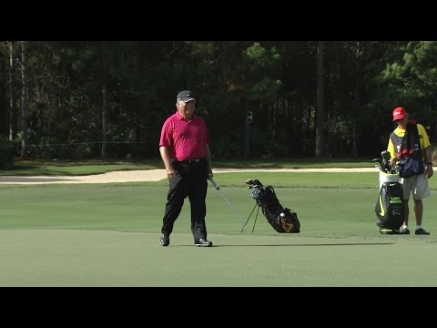 Lanny Wadkins sinks long birdie on No. 4 at PNC Father/Son