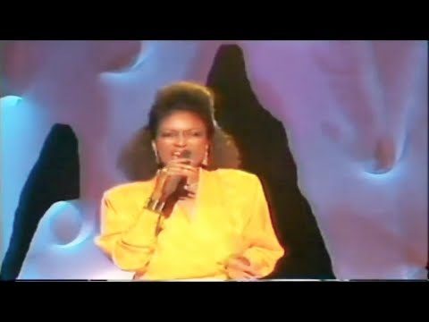 Millie Scott - Automatic [Widescreen Music Video]