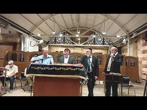 Sephardic Piyutim for slichot in Hebron, Israel with Emil Zrihan
