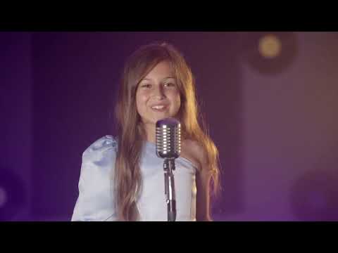 Miriam Albertfi - Stea printre stele mama mea | Videoclip