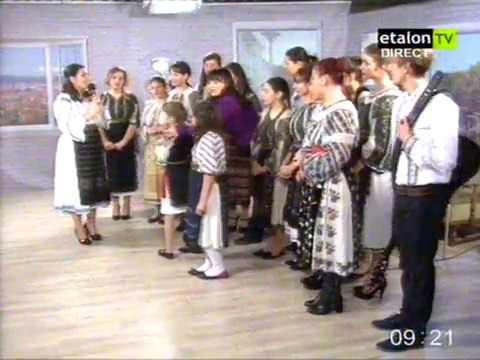 2 Grupul vocal "Voces Angeli" al C.N "Gib Mihaescu" din Dragasani la televiziunea Etalon