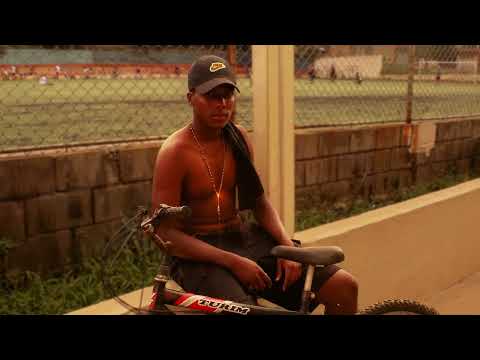 2. MENINOJAZZ - Poucos Falam Como eu Falo (Official Visualizer)