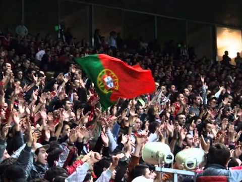 Ultras Red Boys Braga - Passo o Tempo a Pensar