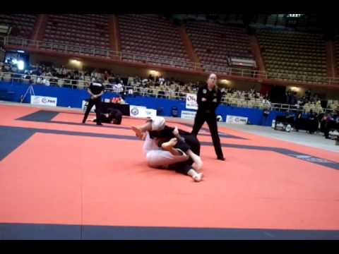 Jose Angel Llanas vs. Shiloh Roberts - 2011 Abu Dhabi World Pro JJ San Antonio Trials