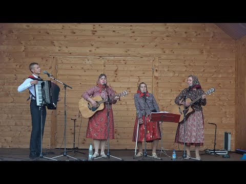 Kihnu Virve pereansambli esinemine, osa 1