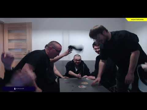 Xayoo Holak i olszakumpel rozje***i stuł