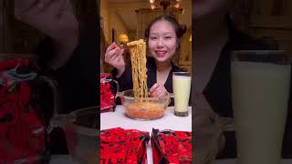 Download lagu Sisca Kohl Nyobain Ramen Terpedas di Dunia 🥵 #shorts mp3