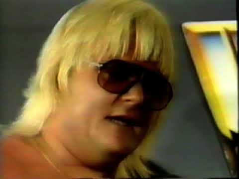 Best of Championship Wrestling (Part 17) - A frenzied crowd!