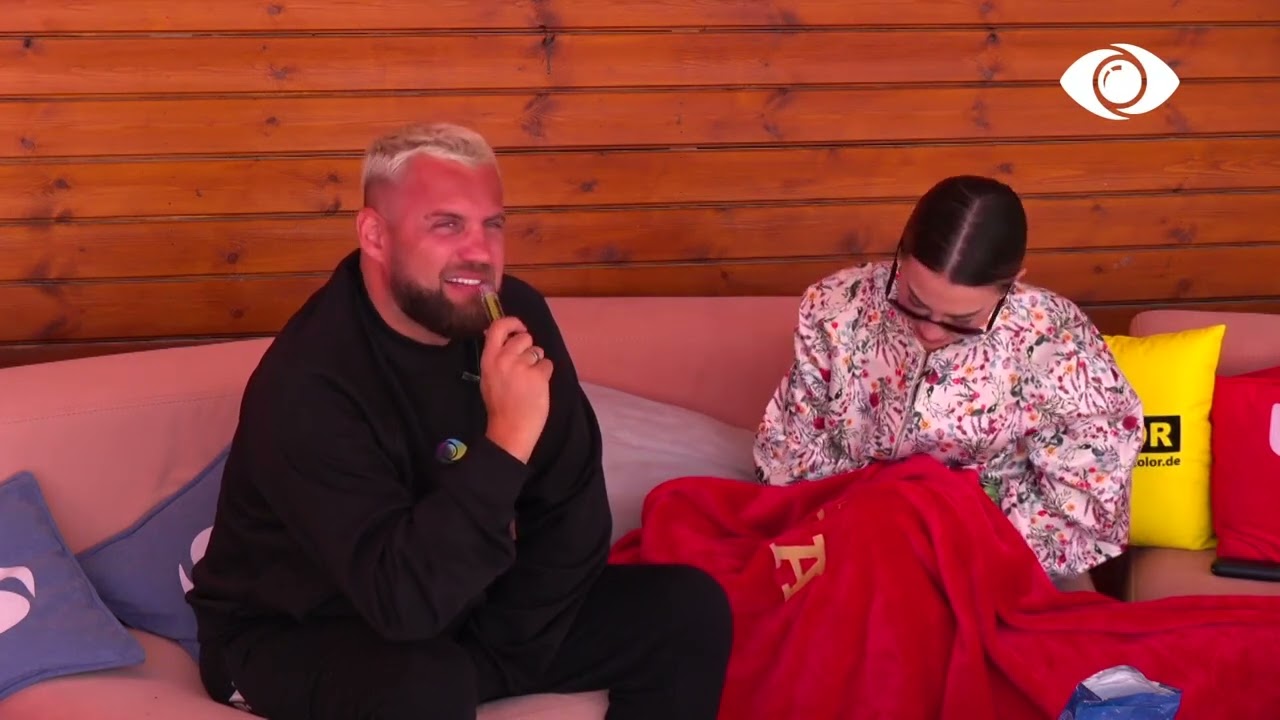 Kiara bisedon me Luizin për familjen e saj