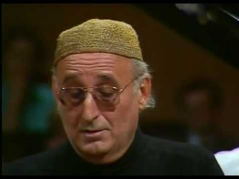 Mozart - Piano Concerto No.20 in D minor, K.466 - 2nd Movement - Romance