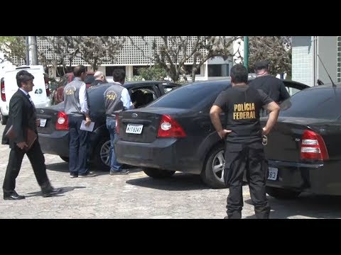 TJ UFSC 14/09/17 - Operação Ouvidos Moucos: Reitor da UFSC é preso