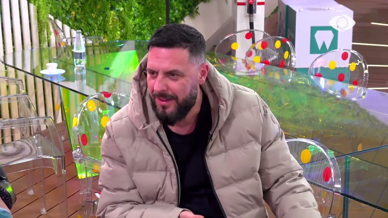 “Po të vjedhin lojën o Miri”/ Lore dhe Selin diskutojnë me banorin