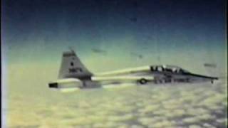 preview picture of video 'T-38 Talon Formation Flight -- Webb AFB c. 1973'