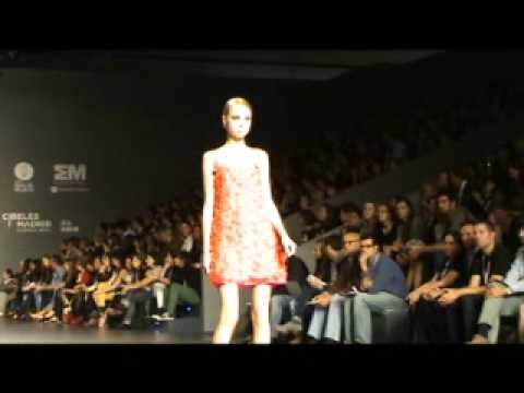 Desfile Elio Berhanyer En Cibeles Madrid fashion Week Septie | Cosmopolitan España