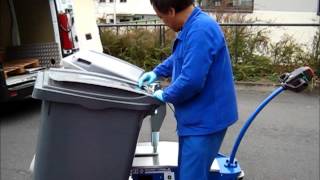 preview picture of video 'Tracteur convoyeur de containers poubelle'