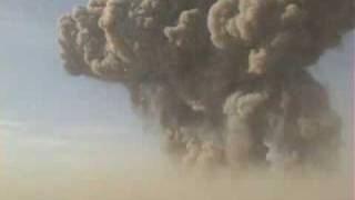 Серия взрывов в пустыне - Видео онлайн
