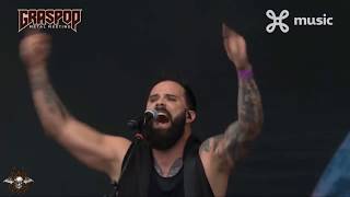 Skillet - Undefeated (Live)