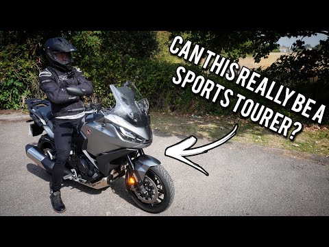 2022 Honda NT1100 REVIEW: Too Boring?