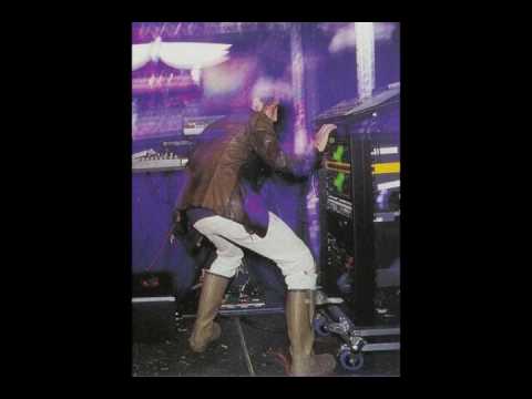 Daft Punk - Live @ Tribal Gathering, Luton, UK 1996 part 1 - Da Funk