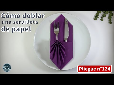 Cómo doblar una servilleta de papel para cubiertos con un pliegue lateral en forma de hoja