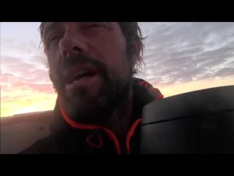 Lever de soleil sur Sodebo Ultim', Thomas Coville savoure !