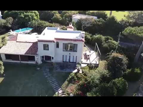 Video de YouTube - Casa en Venta de 4 dormitorios con  Piscina en San Rafael, Maldonado