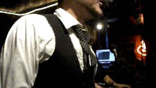 Of Valleys covering T13C&#39;s I Am A Robot